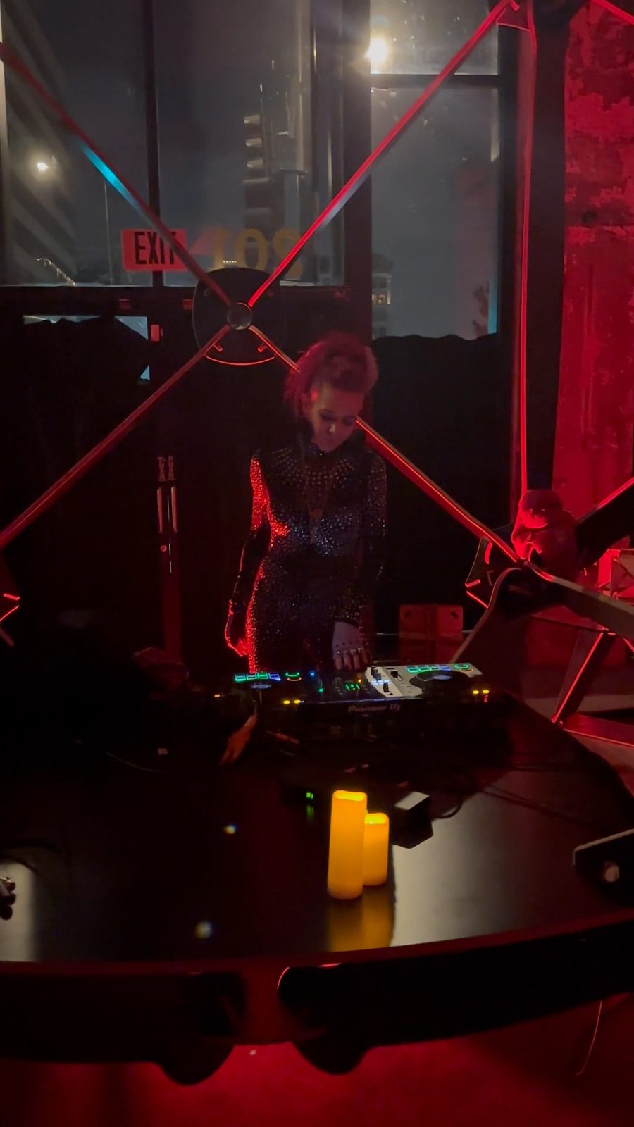 BIGGER THAN US live at Sky Portal X Art Gallery & Wellness Center, Los Angeles, CA, 2024-11-14, photo 4